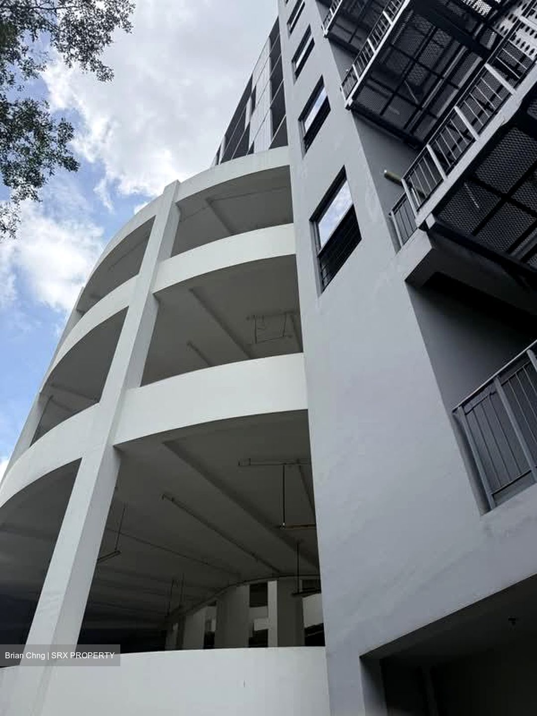 Hh @ Kallang (D13), Factory #572120961